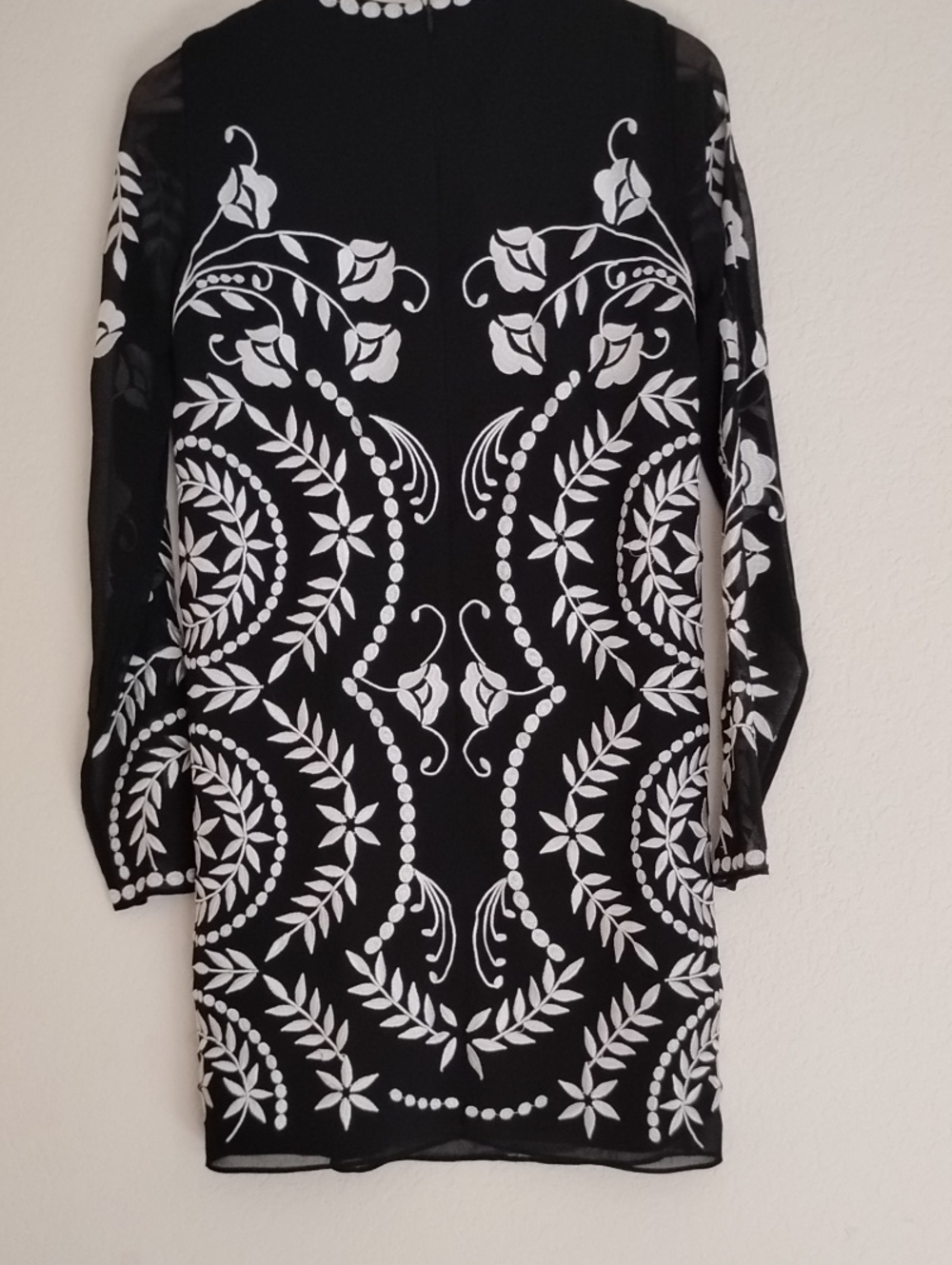 Luxury Brand: Needle & Thread Intricate Embroidered Mini Skirt - Picture 3 of 11